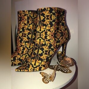Cape Robin Black and Gold Patterned Peeptoe Heeled Boots size 9